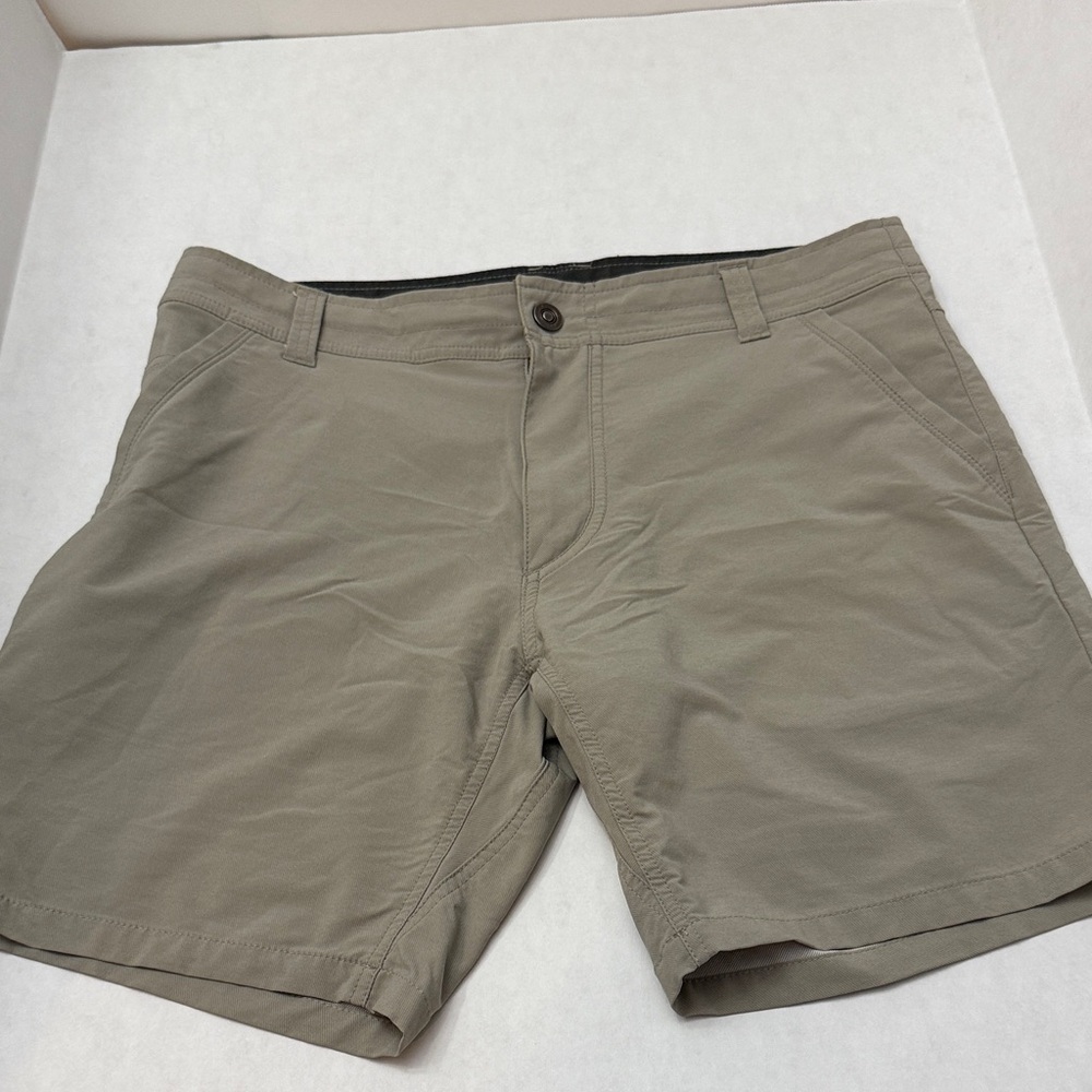 Kuhl Men's Khaki Flat Front Shorts